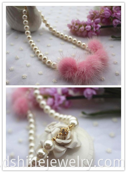 Pom Pom Pearl Necklace